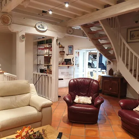 Дом отдыха Chez Daniele - Maison Au Coeur Du Village De Lalbenque