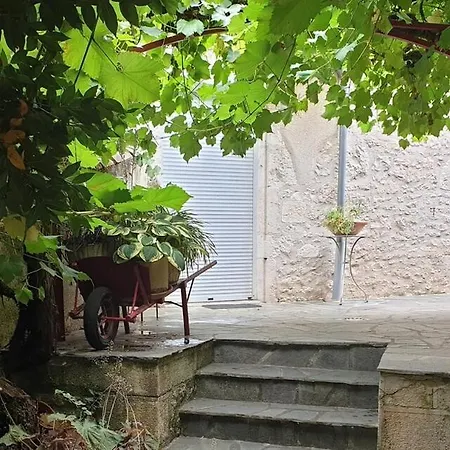 Chez Daniele - Maison Au Coeur Du Village De *