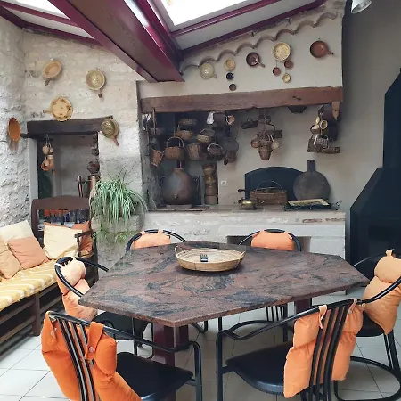 Chez Daniele - Maison Au Coeur Du Village De Lalbenque